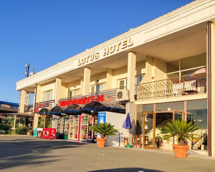 Lotus Family Hotel - Free Parking ساني بيتش المظهر الخارجي الصورة